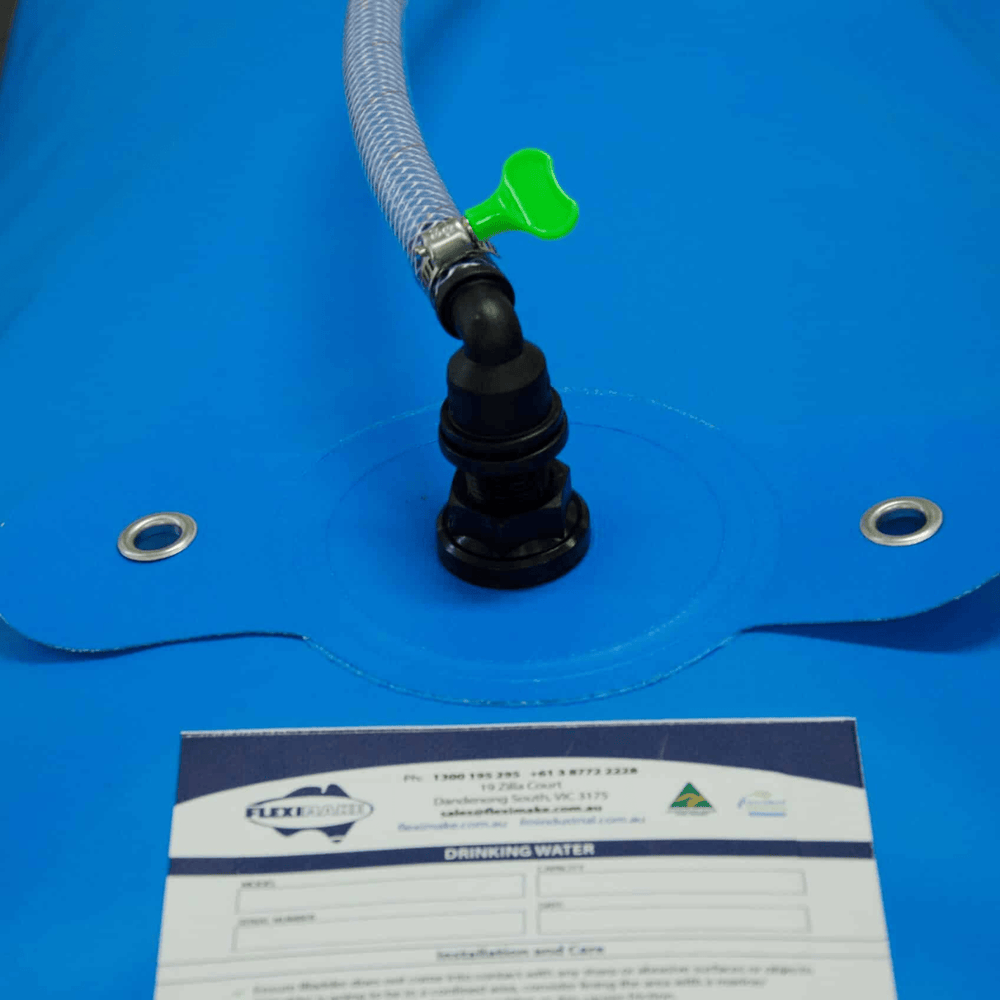 Close-up of Fleximake DW110B bladder with reinforced TPU and fittings