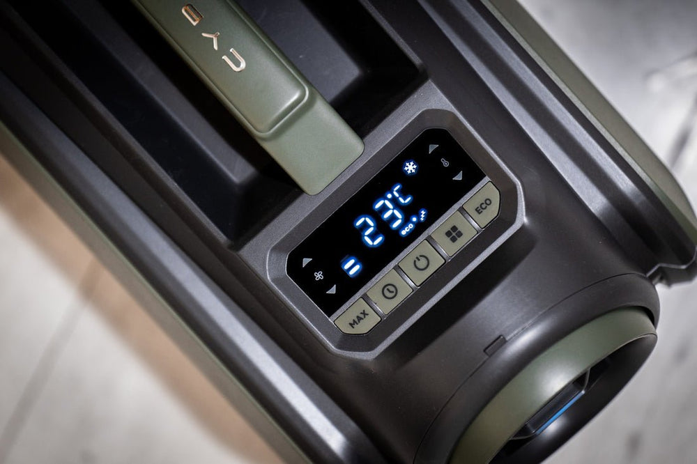 Control panel showing the temperature of a Cybertake S1 Pro portable air conditioner.